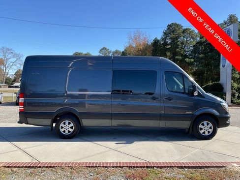 Used 2016 Mercedes-Benz Sprinter 2500 image 8