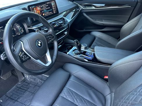 Certified 2023 BMW 530e 530e w/ Convenience Package image 13