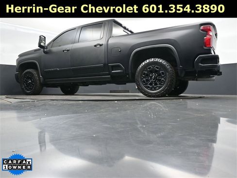 Used 2024 Chevrolet Silverado 2500 High Country w/ High Country Premium Package image 39