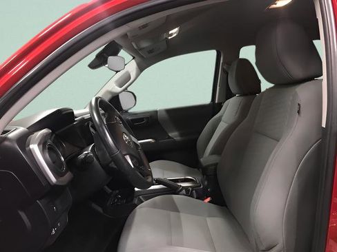 Certified 2023 Toyota Tacoma SR5 AWD/4WD image 15