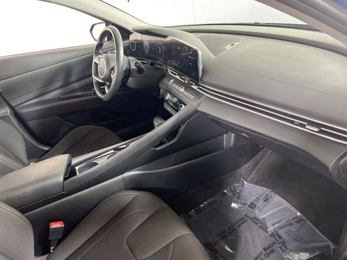 Used 2023 Hyundai Elantra SEL w/ Convenience Package image 28