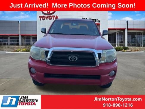 Used 2008 Toyota Tacoma PreRunner image 2