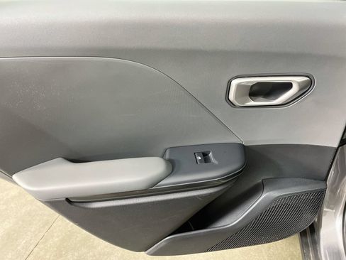 Used 2025 Kia K4 FWD image 29