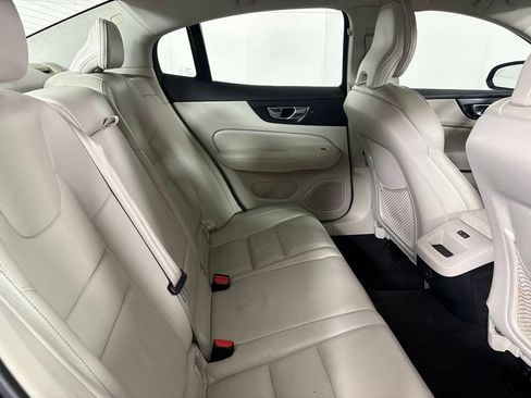 Used 2024 Volvo S60 B5 Plus FWD image 20