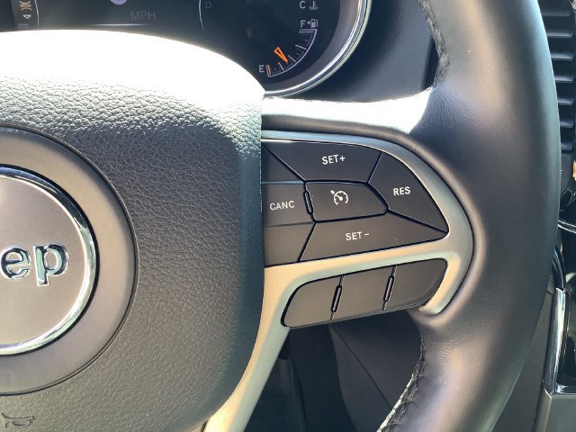 Used 2020 Jeep Grand Cherokee Altitude AWD/4WD image 12