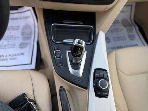 Used 2014 BMW 320i Sedan RWD image 13