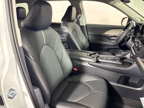 New 2026 Toyota Grand Highlander AWD image 11