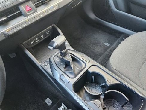Used 2025 Kia K4 LXS image 18