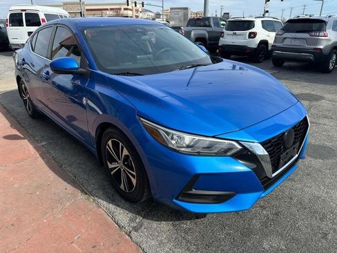 Used 2022 Nissan Sentra SV image 3