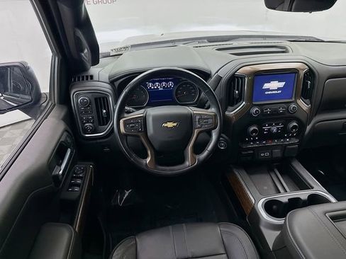 Used 2022 Chevrolet Silverado 1500 High Country w/ Technology Package AWD/4WD image 25