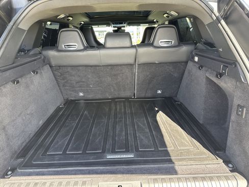 Used 2021 Land Rover Range Rover Sport SVR image 25