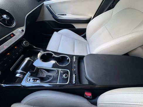Used 2019 Kia Stinger RWD image 51