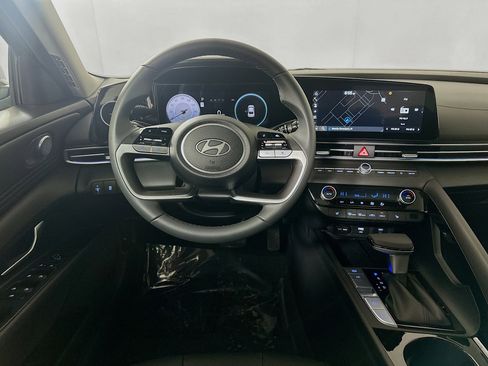 New 2026 Hyundai Elantra Limited image 23