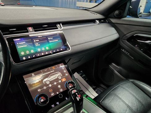 Used 2020 Land Rover Range Rover Evoque SE image 27
