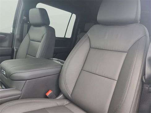 New 2025 Chevrolet Suburban LT w/ Comfort Package image 23