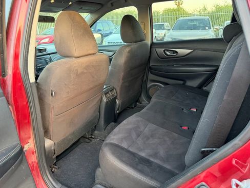 Used 2015 Nissan Rogue SV image 8