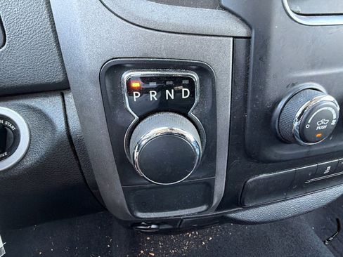 Used 2018 RAM 1500 Express RWD image 31