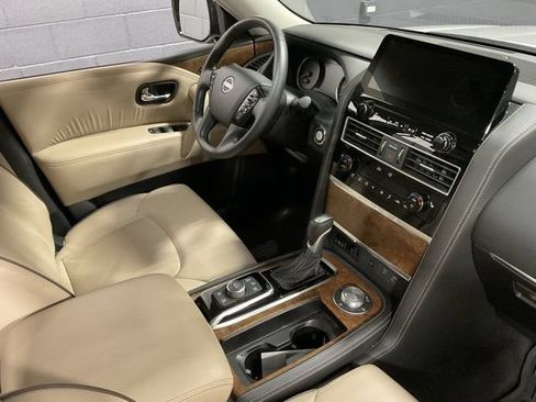 Used 2022 Nissan Armada SL w/ Captain's Chairs Package AWD/4WD image 21