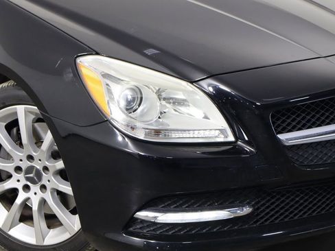 Used 2016 Mercedes-Benz SLK 300 image 37