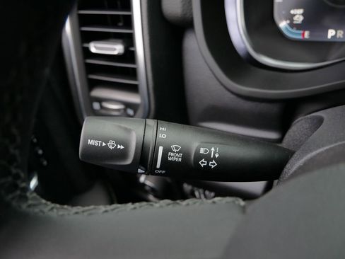 New 2026 RAM 2500 Laramie AWD/4WD image 28