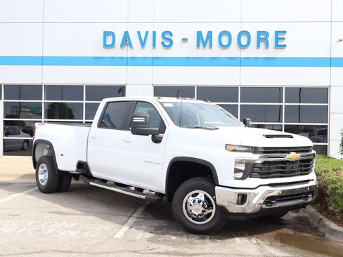 New 2026 Chevrolet Silverado 3500 LT w/ Safety Package AWD/4WD image 2