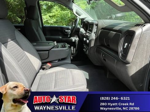 Used 2022 Chevrolet Silverado 1500 Custom AWD/4WD image 28