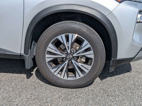 Used 2023 Nissan Rogue SV FWD image 11