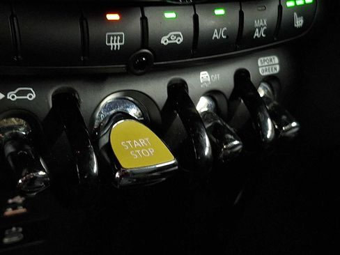 Used 2024 MINI Cooper SE FWD image 21