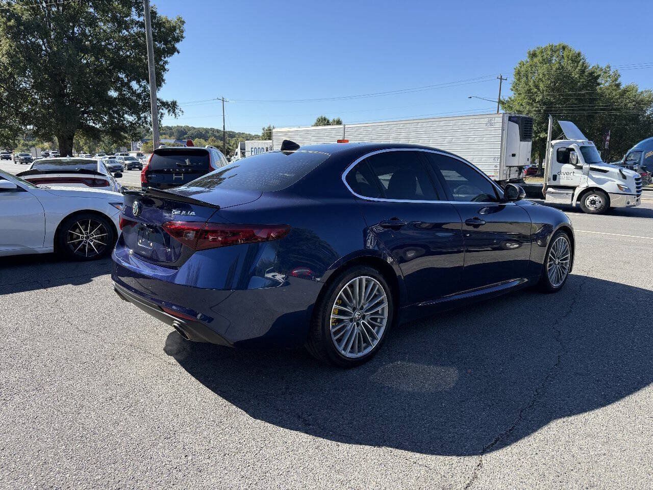 Used 2018 Alfa Romeo Giulia Ti w/ Quick Order Package 22Z Lusso RWD image 5