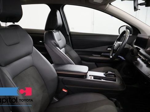 Used 2023 Nissan Ariya FWD image 29