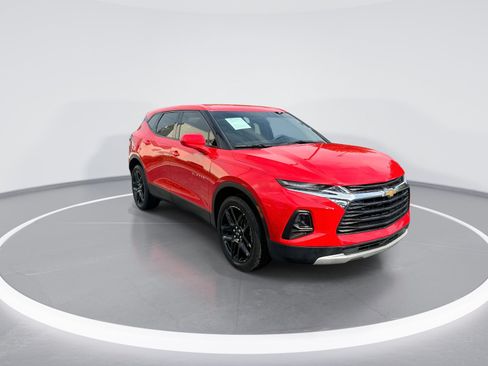 Used 2021 Chevrolet Blazer LT FWD image 2