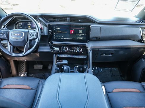 Used 2024 GMC Sierra 1500 AT4 w/ Technology Package AWD/4WD image 12