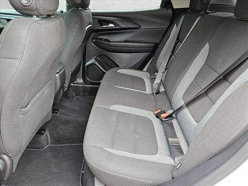 Used 2025 Chevrolet TrailBlazer LT AWD/4WD image 16