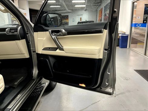 Used 2022 Lexus GX 460 Premium image 12