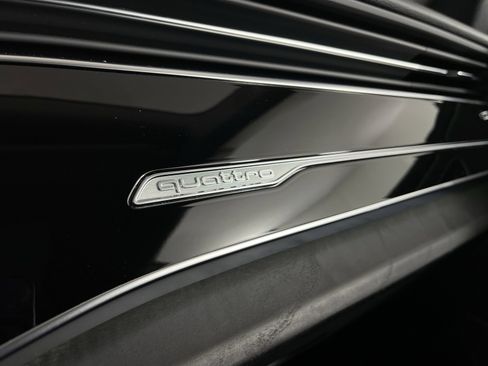 Used 2023 Audi Q8 Prestige image 15