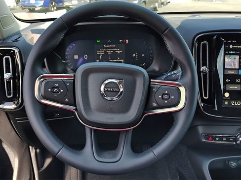 New 2026 Volvo XC40 B5 Core image 12