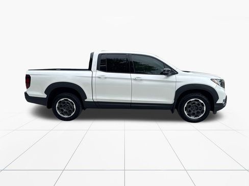 Used 2024 Honda Ridgeline Black Edition image 10