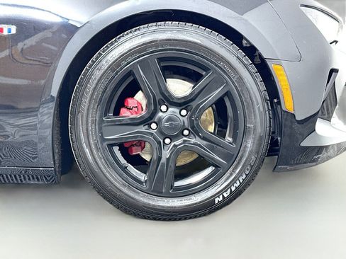 Used 2018 Chevrolet Camaro LS RWD image 36
