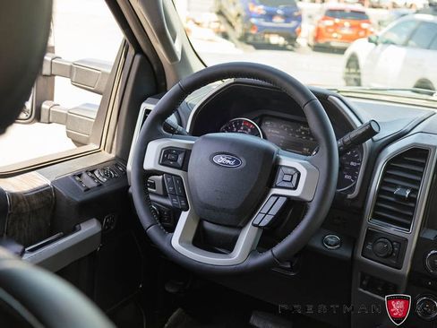 Used 2018 Ford F250 Lariat w/ Lariat Ultimate Package AWD/4WD image 2