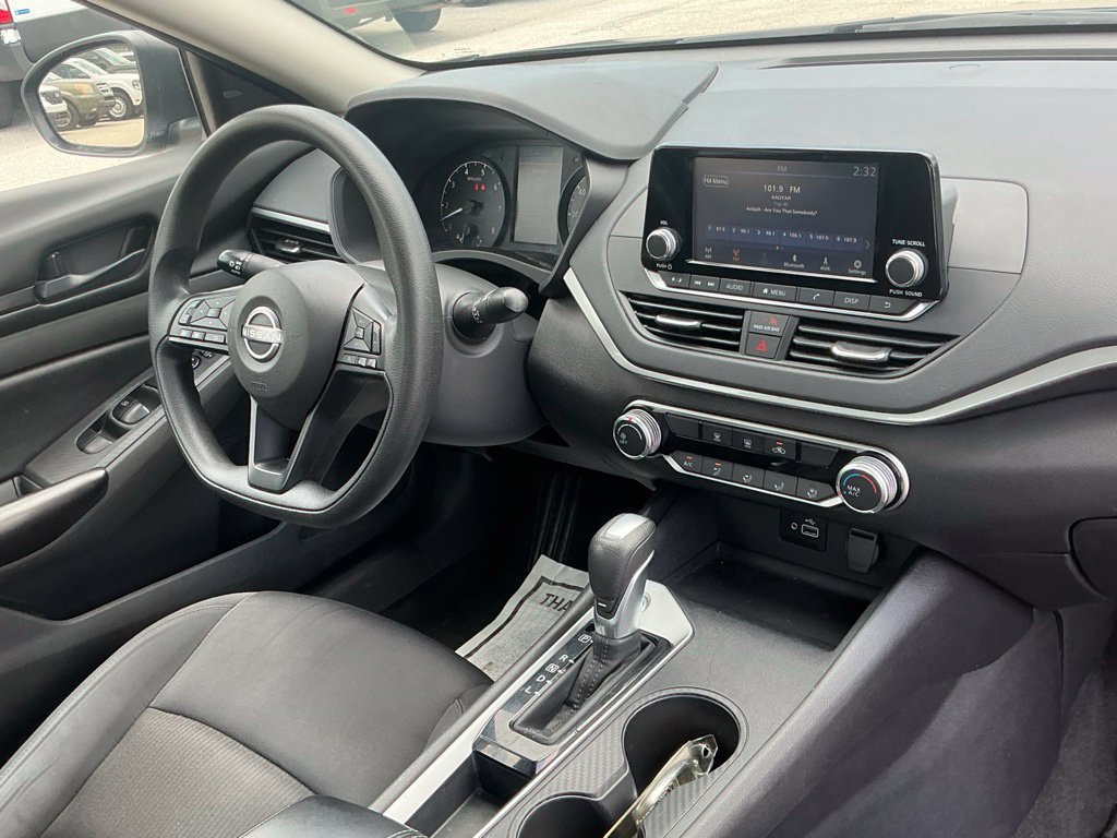 Used 2024 Nissan Altima 2.5 S FWD image 23