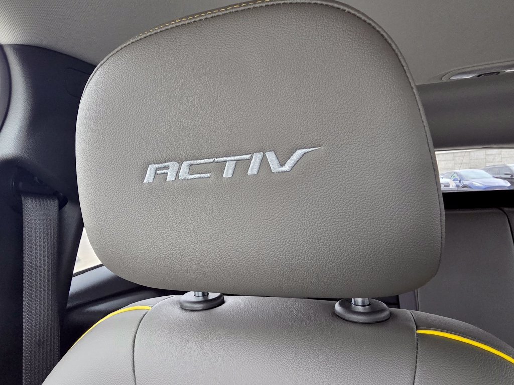 Used 2025 Chevrolet Trax ACTIV w/ Sunroof Package FWD image 20