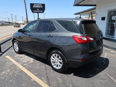 Used 2020 Chevrolet Equinox LS image 4