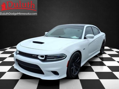 Used 2017 Dodge Charger R/T image 1