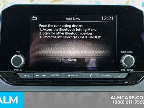 Used 2025 Nissan Pathfinder S image 41