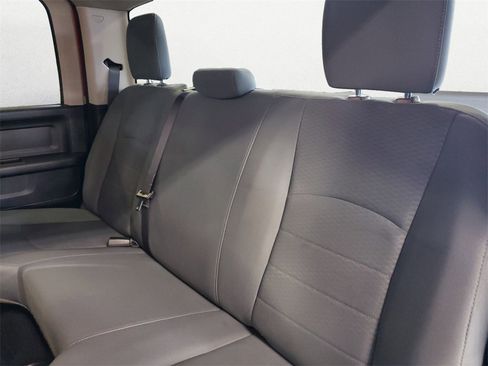 Used 2018 RAM 2500 Tradesman w/ Chrome Appearance Group image 13