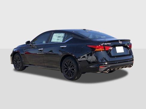 New 2025 Nissan Altima 2.5 SV image 4