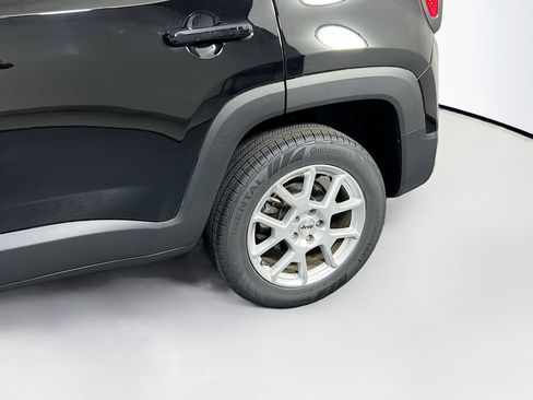 Used 2022 Jeep Renegade Latitude image 29