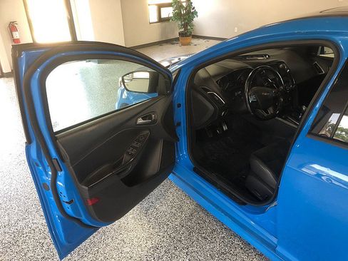 Used 2018 Ford Focus RS AWD/4WD image 11