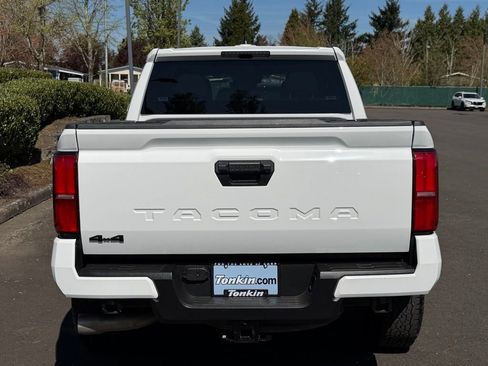 Used 2024 Toyota Tacoma TRD Off-Road AWD/4WD image 6