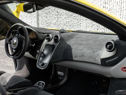 Used 2018 McLaren 570S Coupe image 25